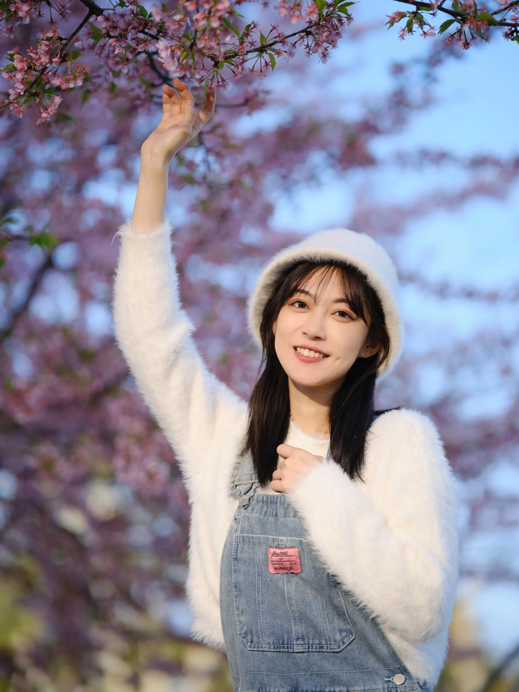 [艺图语] 2022.05.12 早樱 飞鸟咕咕- [23P]插图9